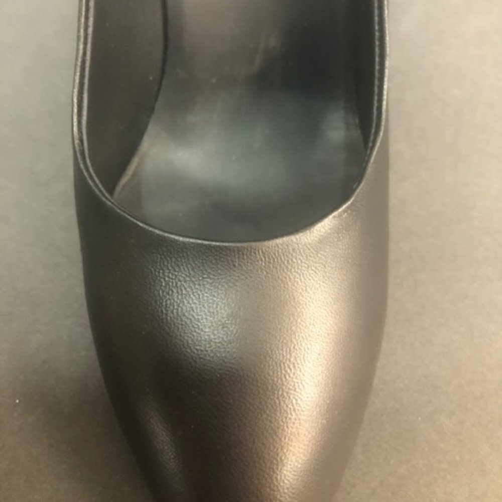 Chanel Lambskin Black Pumps size 38, 7.5 US - Picture 12 of 16
